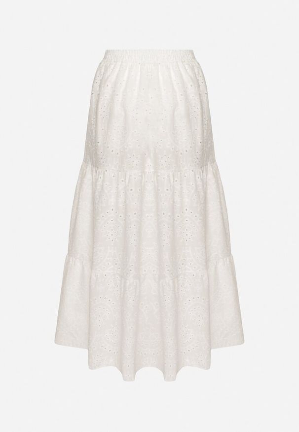 Born2be - Biała Spódnica Bawełniana z Ażurowymi Zdobieniami o Rozkloszowanym Kroju Mevrisia. Okazja: na co dzień. Kolor: biały. Materiał: bawełna. Wzór: ażurowy, aplikacja. Styl: elegancki, casual