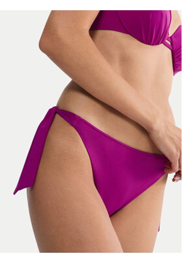 Triumph Dół od bikini Summer Twist Tai 01 10226494 Różowy. Kolor: różowy. Materiał: syntetyk