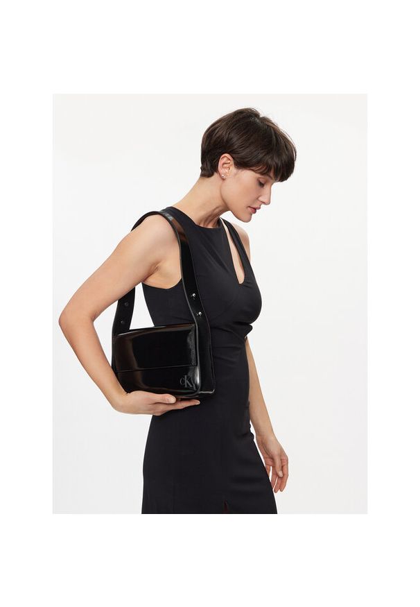 Torebka Calvin Klein. Kolor: czarny