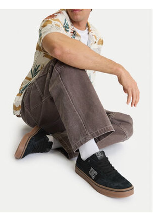 DC Shoes Tenisówki EO-MC-250623YX Czarny. Kolor: czarny. Materiał: skóra, zamsz