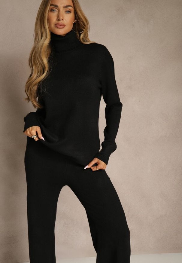Renee - Czarny Komplet Dzianinowy z Wełną i Bawełną Szerokie Spodnie i Golf Lennria. Kolor: czarny. Materiał: dzianina, bawełna, wełna