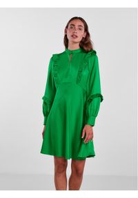 YAS Sukienka codzienna Ferini 26028182 Zielony Regular Fit. Okazja: na co dzień. Kolor: zielony. Materiał: syntetyk. Typ sukienki: proste. Styl: casual #1