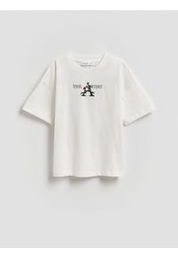 Reserved - T-shirt z nadrukiem - biały. Kolor: biały. Materiał: dzianina, bawełna. Wzór: nadruk