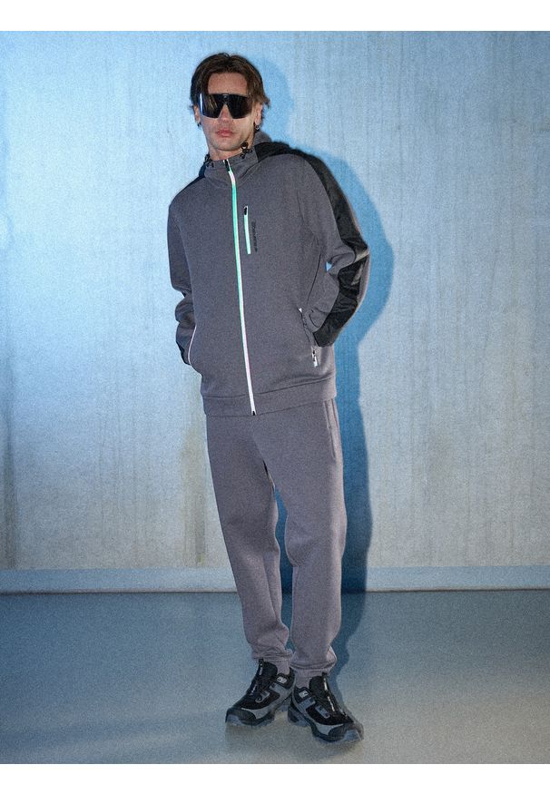 4f - 4F Spodnie dresowe joggery męskie - szare L. Kolor: szary. Materiał: dresówka. Wzór: gładki