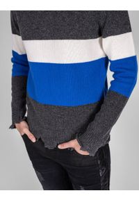 Les Hommes Sweter | UHK105-643U | Round Neck Sweater Breast Stripes | Mężczyzna | Biały, Niebieski, Szary. Okazja: na co dzień. Kolor: biały, szary, niebieski, wielokolorowy. Materiał: wełna. Styl: casual