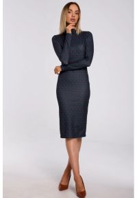 Sukienki.shop - Dzianinowa sukienka midi dopasowana tuba we wzory. Okazja: na co dzień, na spotkanie biznesowe. Typ kołnierza: kołnierzyk stójkowy, golf. Kolor: czerwony. Wzór: nadruk, aplikacja, kwiaty. Typ sukienki: dopasowane, proste. Materiał: dzianina. Długość rękawa: długi rękaw. Styl: casual, elegancki, klasyczny, biznesowy. Długość: midi #1