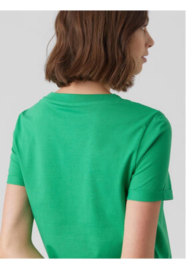Vero Moda T-Shirt 10243889 Zielony Regular Fit. Kolor: zielony. Materiał: bawełna