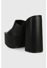 Steve Madden klapki skórzane Trixie damskie kolor czarny na słupku SM11002169. Kolor: czarny. Materiał: skóra. Wzór: gładki. Obcas: na słupku. Wysokość obcasa: średni #2