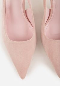 Renee - Różowe Sandały Slingback na Szpilce z Imitacji Zamszu Carilona. Zapięcie: bez zapięcia. Kolor: różowy. Materiał: zamsz. Sezon: lato. Obcas: na szpilce. Wysokość obcasa: średni #3