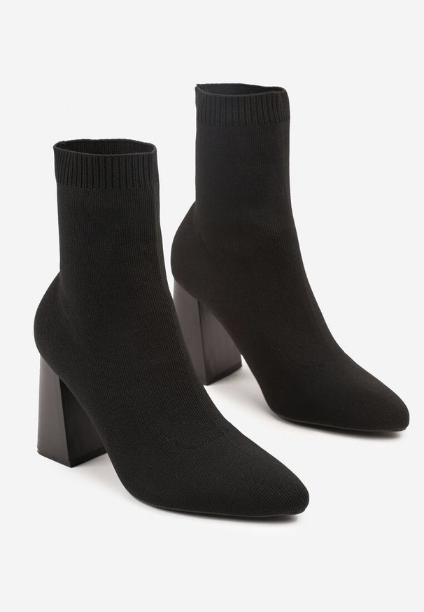 Born2be - Czarne Botki Vices na Geometrycznym Obcasie ze Skarpetową Cholewką Falacea. Okazja: na co dzień. Kolor: czarny. Materiał: jeans. Szerokość cholewki: normalna. Wzór: geometria. Obcas: na obcasie. Styl: casual. Wysokość obcasa: średni