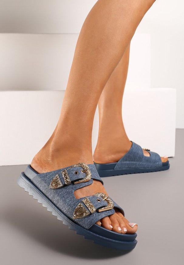 Born2be - Granatowe Płaskie Klapki z Regulowanymi Ozdobnymi Sprzączkami Lamicia. Nosek buta: otwarty. Kolor: niebieski. Materiał: len, jeans. Sezon: lato. Styl: wizytowy, klasyczny
