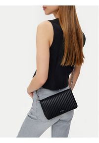 Calvin Klein Torebka Mini Line Quilt Crossbody K60K613079 Czarny. Kolor: czarny. Materiał: skórzane #3