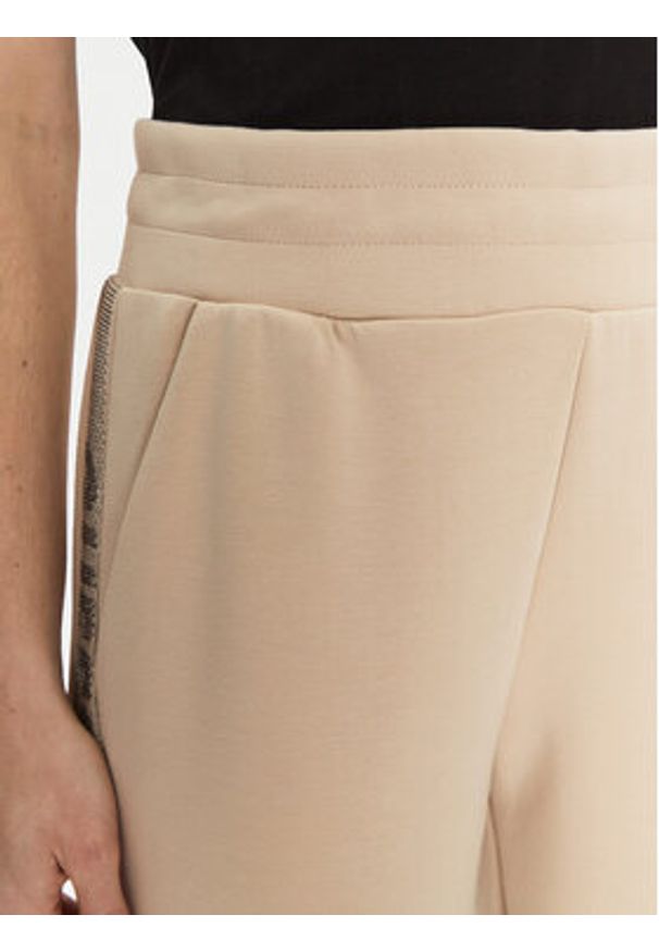 Guess Spodnie dresowe W5RB00 KBYE2 Écru Regular Fit. Materiał: syntetyk
