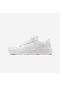 Decathlon - Buty sportowe damskie CJ80. Kolor: biały, szary, wielokolorowy. Materiał: guma, kauczuk, skóra. Szerokość cholewki: normalna. Sport: turystyka piesza