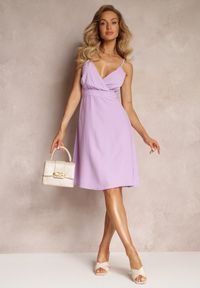 Renee - Fioletowa Letnia Sukienka Midi Rozkloszowana z Kopertowym Dekoltem Renlia. Typ kołnierza: dekolt kopertowy. Kolor: fioletowy. Długość rękawa: na ramiączkach. Sezon: lato. Typ sukienki: kopertowe. Długość: midi #5