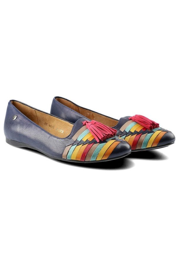 Granatowe Baleriny Maciejka Stylowe Damskie Buty. Zapięcie: bez zapięcia. Kolor: niebieski. Materiał: skóra, jeans. Szerokość cholewki: normalna. Wzór: aplikacja, kolorowy. Obcas: na płaskiej podeszwie. Styl: elegancki