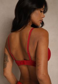 Renee - Bordowy Gładki Biustonosz o Klasycznym Fasonie Arriethia. Kolor: czerwony. Wzór: gładki #5