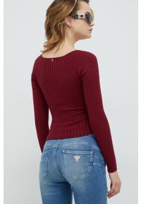 Guess sweter damski kolor bordowy lekki. Kolor: czerwony. Materiał: włókno, dzianina. Długość rękawa: raglanowy rękaw. Wzór: gładki #3