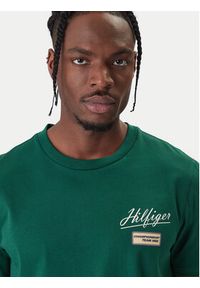 TOMMY HILFIGER - Tommy Hilfiger T-Shirt Modern Ath Graphic MW0MW41471 Zielony Regular Fit. Kolor: zielony. Materiał: bawełna #4