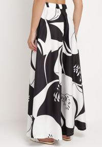Born2be - Czarno-Białe Wiskozowe Spodnie z Szerokimi Nogawkami i Gumką w Pasie Torria. Okazja: na co dzień. Kolor: czarny. Materiał: wiskoza. Styl: elegancki, casual #4