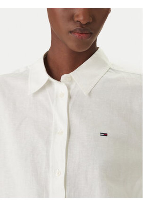 Tommy Jeans Koszula DW0DW22209 Biały Relaxed Fit. Kolor: biały. Materiał: len