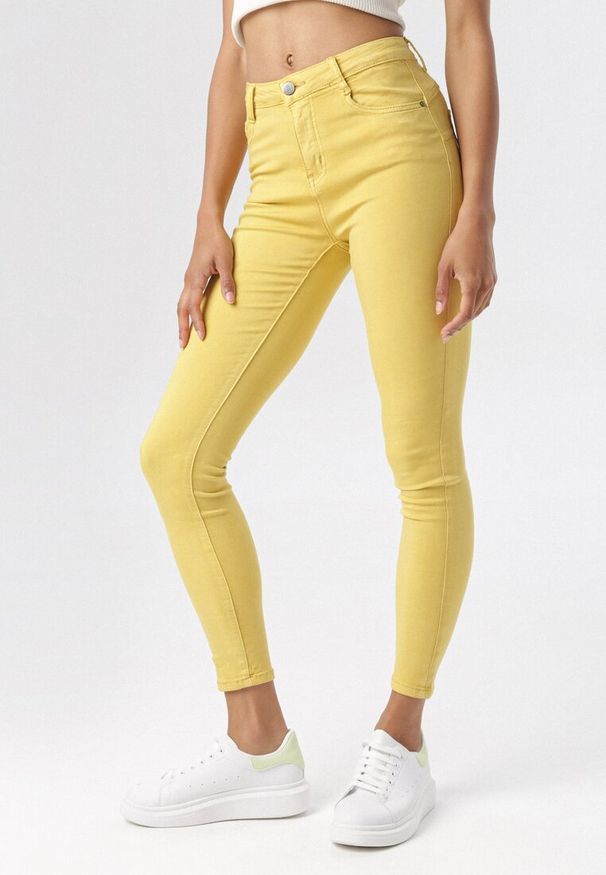 Born2be - Żółte Spodnie Skinny Calyrei. Kolor: żółty. Długość: długie. Wzór: gładki. Styl: klasyczny