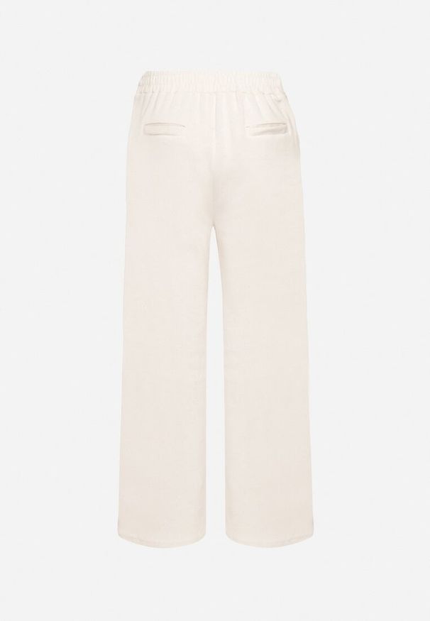 Born2be - Jasnobeżowe Spodnie z Szerokimi Nogawkami i Imitacją Kieszeni Iridema. Okazja: na co dzień. Kolor: beżowy. Materiał: jedwab. Styl: klasyczny, casual