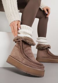 Born2be - Ciemnobeżowe Śniegowce z Przeszyciami Oliwedea. Okazja: na co dzień. Kolor: beżowy. Materiał: jeans. Styl: casual, elegancki #1