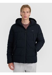 4f - 4F Kurtka puchowa z wypełnieniem syntetycznym męska - czarna S. Okazja: na co dzień. Typ kołnierza: kaptur. Kolor: czarny. Materiał: puch, syntetyk. Wzór: gładki. Styl: casual #1