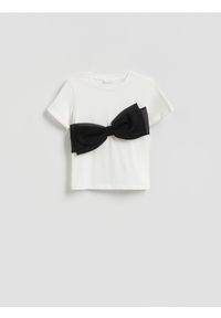 Reserved - T-shirt z kokardą - biały. Typ kołnierza: kokarda. Kolor: biały. Materiał: dzianina, bawełna. Wzór: gładki
