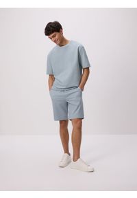 Reserved - Dresowe szorty regular fit - morski. Kolor: morski. Materiał: dresówka #1