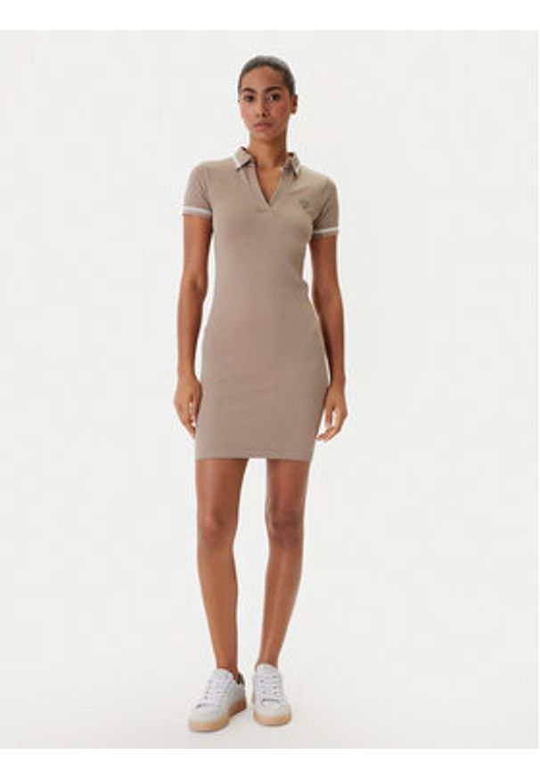 Guess Sukienka codzienna V6RK02 Z4692 Beżowy Slim Fit. Okazja: na co dzień. Kolor: beżowy. Materiał: syntetyk. Typ sukienki: proste. Styl: casual