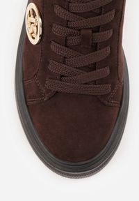 Born2be - Brązowe Sneakersy Vices na Grubej Podeszwie z Metaliczną Ozdobą Tatorelis. Okazja: do pracy, na co dzień. Kolor: brązowy. Materiał: jeans. Wzór: aplikacja #4