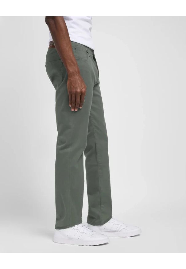 Lee - MESKIE SPODNIE MATERIALOWE LEE STRAIGHT FIT MVP OLIVE GROVE 112349250