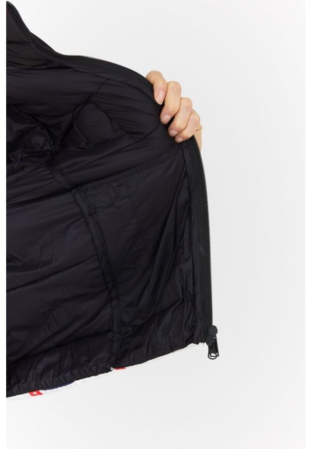 Invicta - INVICTA Czarna kurtka damska w białe pasy i logo, Rozmiar M. Kolor: czarny