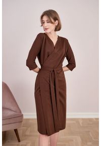 Marie Zélie - Sukienka Filomena czekoladowa. Kolor: brązowy. Materiał: bawełna, dzianina, materiał, elastan, tkanina, skóra. Typ sukienki: proste, kopertowe #6