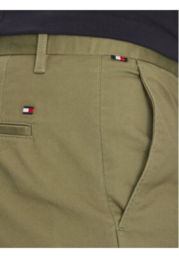 TOMMY HILFIGER - Tommy Hilfiger Szorty materiałowe Brooklyn MW0MW23563 Zielony Regular Fit. Kolor: zielony. Materiał: bawełna