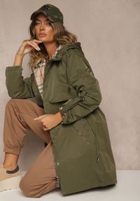 Renee - Zielona Kurtka Parka z Kapturem Podpinanymi Rękawami i Printem w Kratę Hallela. Typ kołnierza: kaptur. Kolor: zielony. Materiał: jeans. Długość: do kolan. Wzór: nadruk. Sezon: jesień #4