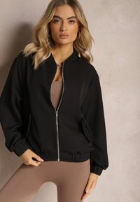 Renee - Czarna Bluza Typu Bomberka z Suwakiem i Kieszeniami na Klapki Pleoria. Kolekcja: plus size. Kolor: czarny #5