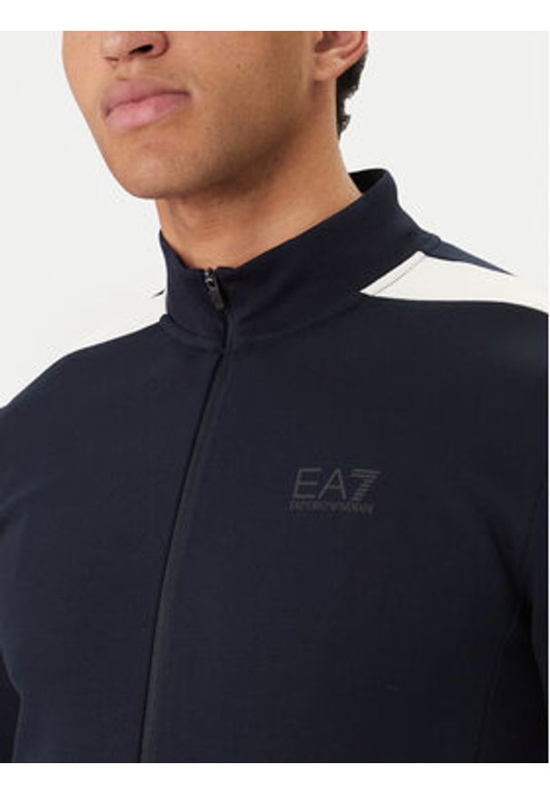 EA7 Emporio Armani Dres 7M001601 AF20845 UB102 Granatowy Regular Fit. Kolor: niebieski. Materiał: bawełna