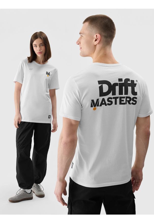 4f - T-shirt regular z nadrukiem uniseks 4F x Drift Masters - biały. Okazja: na co dzień. Kolor: biały. Materiał: bawełna, dzianina, jersey. Wzór: nadruk. Styl: casual, klasyczny, sportowy