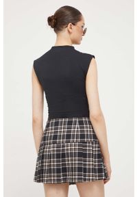 Abercrombie & Fitch body damskie kolor czarny z półgolfem. Kolor: czarny. Materiał: dzianina. Długość: krótkie. Wzór: gładki #6