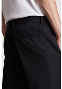 AllSaints Spodnie męskie kolor czarny w fasonie cargo. Kolor: czarny. Materiał: bawełna