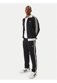 Adidas - adidas Spodnie dresowe Classic KE3530 Czarny Slim Fit. Kolor: czarny. Materiał: bawełna #4