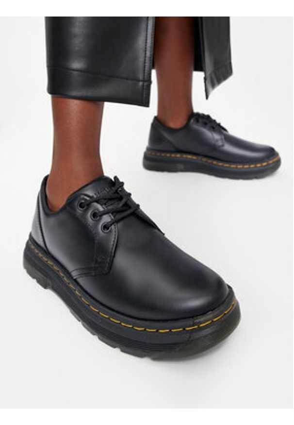 Dr. Martens Półbuty Crewson Lo 31669001 Czarny. Kolor: czarny. Materiał: skóra