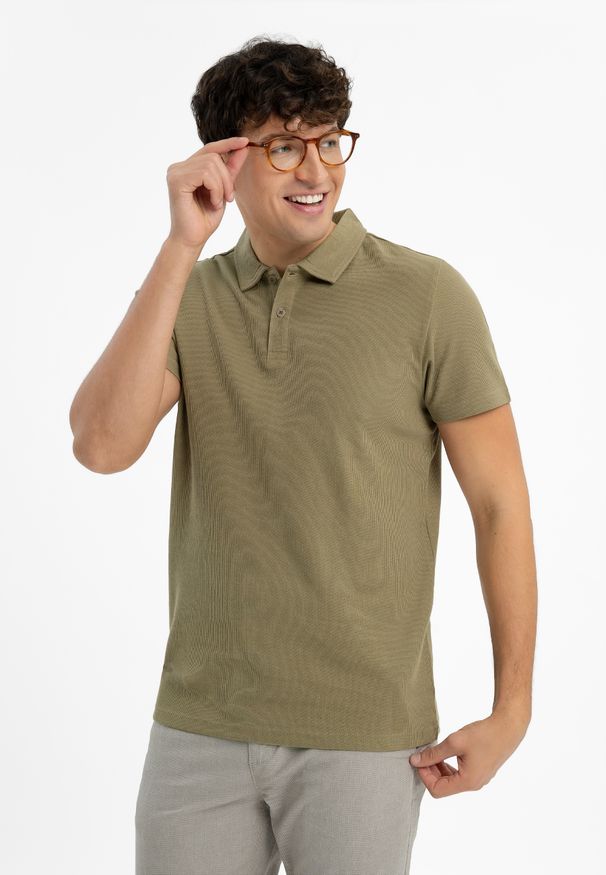 Volcano - O-DAMSON. Typ kołnierza: polo. Materiał: tkanina, materiał. Długość rękawa: krótki rękaw. Długość: krótkie. Wzór: ze splotem. Sezon: wiosna, lato. Styl: klasyczny, sportowy