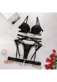 Intica - Komplet bielizny z pasem i łańcuszkiem elegancki design Hajnalka. Kolor: czarny. Materiał: tkanina