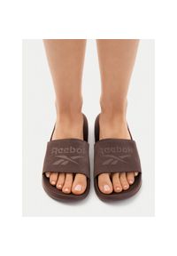 Klapki Reebok. Kolor: brązowy #1