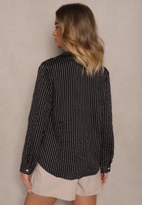 Renee - Czarna Casualowa Koszula z Dodatkiem Bawełny w Paski Merinete. Okazja: na co dzień. Kolor: czarny. Materiał: bawełna. Wzór: paski. Styl: casual #3