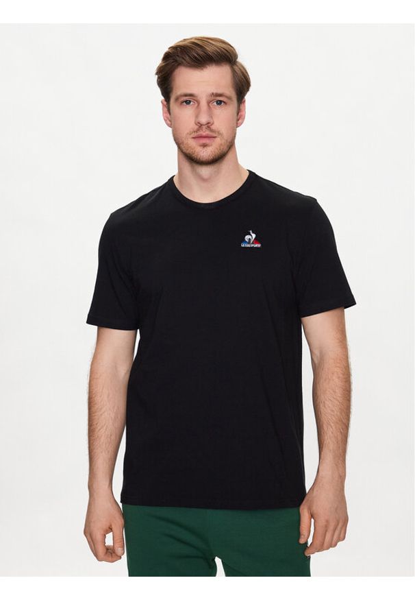Le Coq Sportif T-Shirt 2310544 Czarny Regular Fit. Kolor: czarny. Materiał: bawełna